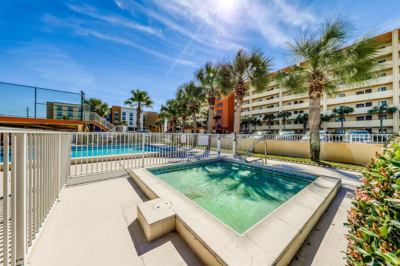 Apartment Surf Dweller 710 *